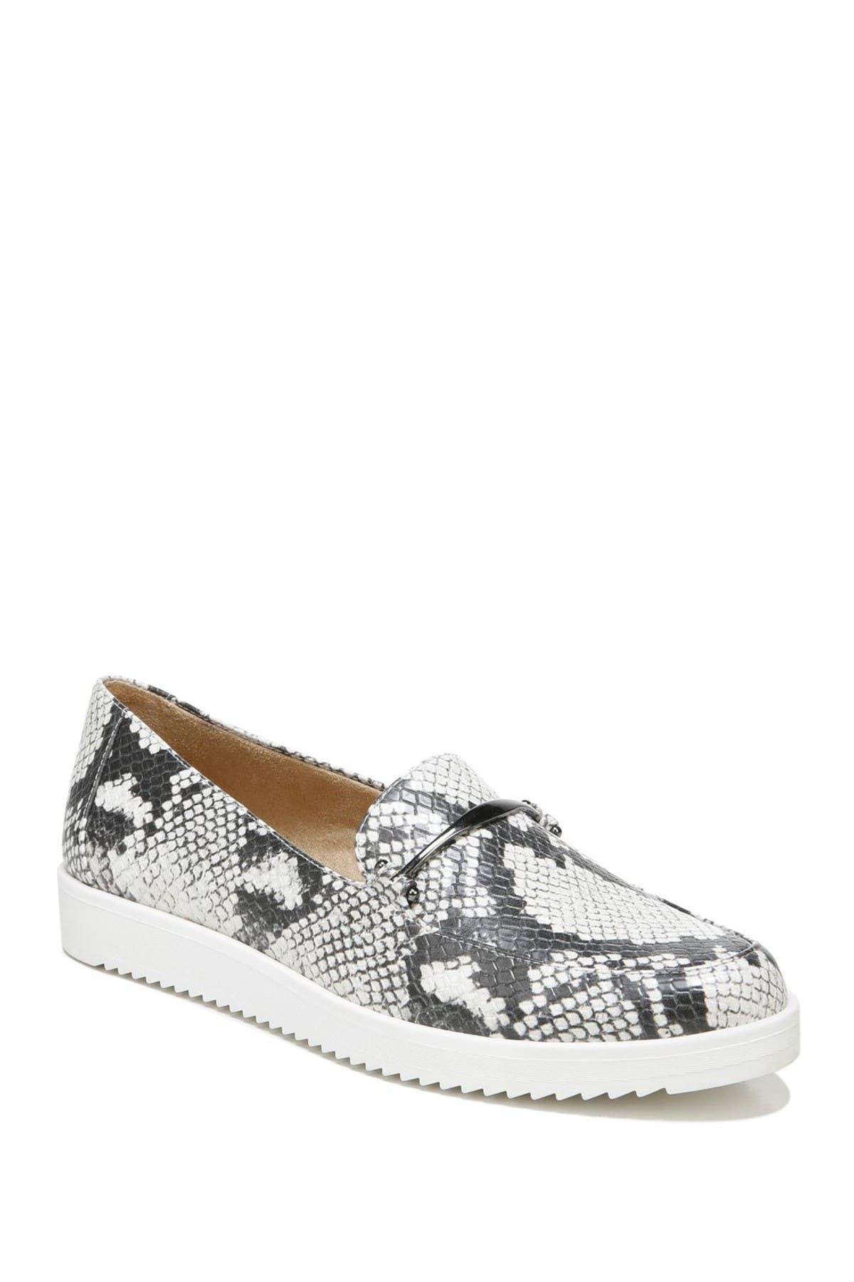 nordstrom rack naturalizer shoes