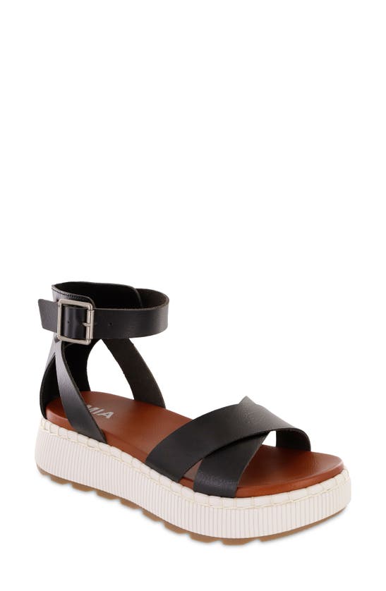 Shop Mia Hana Platform Sandal In Black