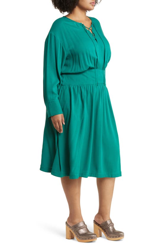 Treasure & Bond Long Sleeve Midi Dress In Green Heirloom