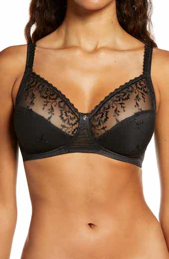 Chantelle Women's Basic Invisible Smooth Custom Fit Bra,Black,32B : :  Clothing, Shoes & Accessories