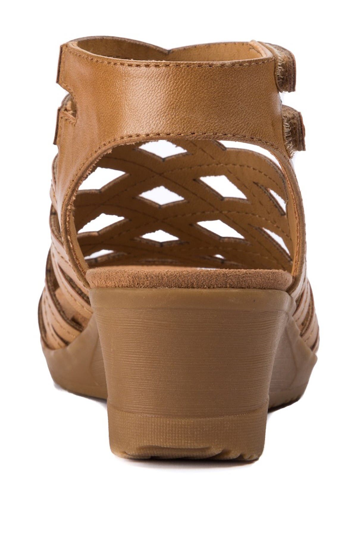 bare traps trella wedge sandal