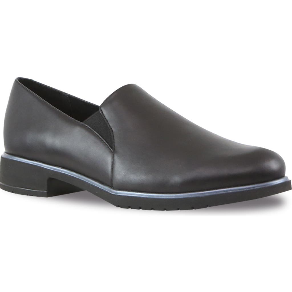 Munro Kam Loafer in Black Leather