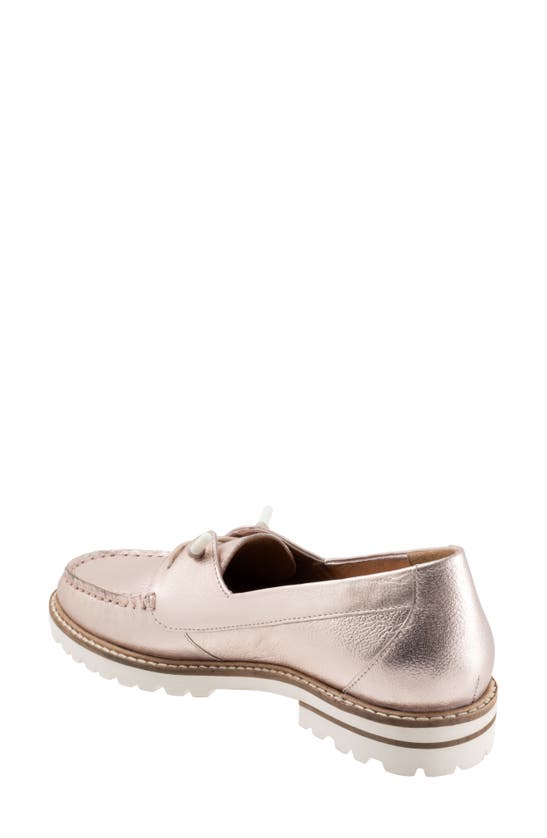 Shop Trotters Farah Boat Shoe In Rose Gold