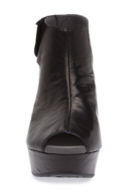 Chocolat Blu Gabby Block Heel Sandal In Black Leather
