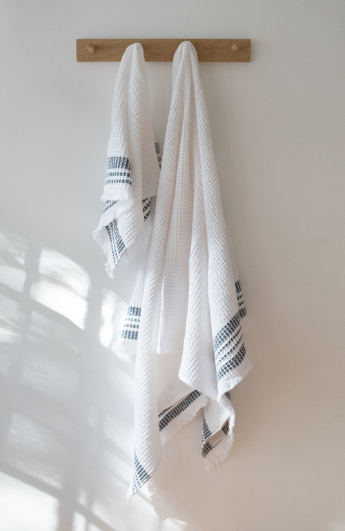 Mungo Organic Belgian Waffle Hand Towels Set Of 2 In Ash