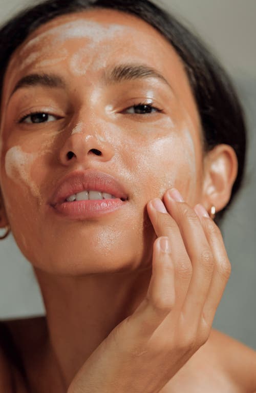 Oak Essentials Pure Gel Cleanser In No Color