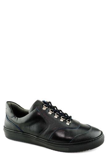 Gernie Garda Low Top Sneaker In Black