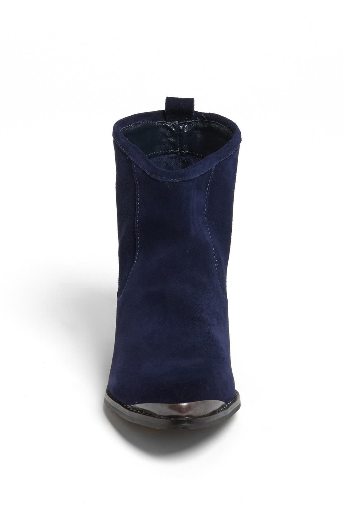 do onitsuka tigers run small