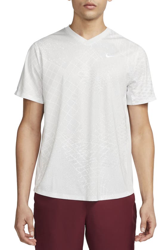 Nike Court Victory Abstract Print Dri-fit Tennis T-shirt In Grey