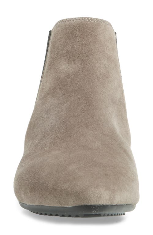 The Flexx Shetland Womens Suede Round Toe Chelsea Boots In Almond