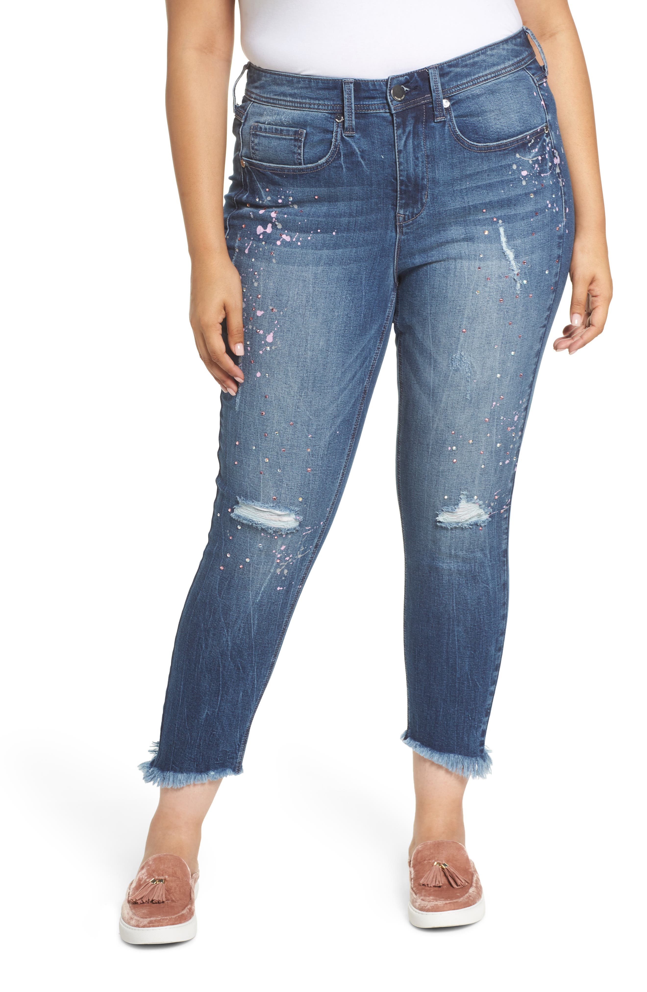 jeans with shredded ankles