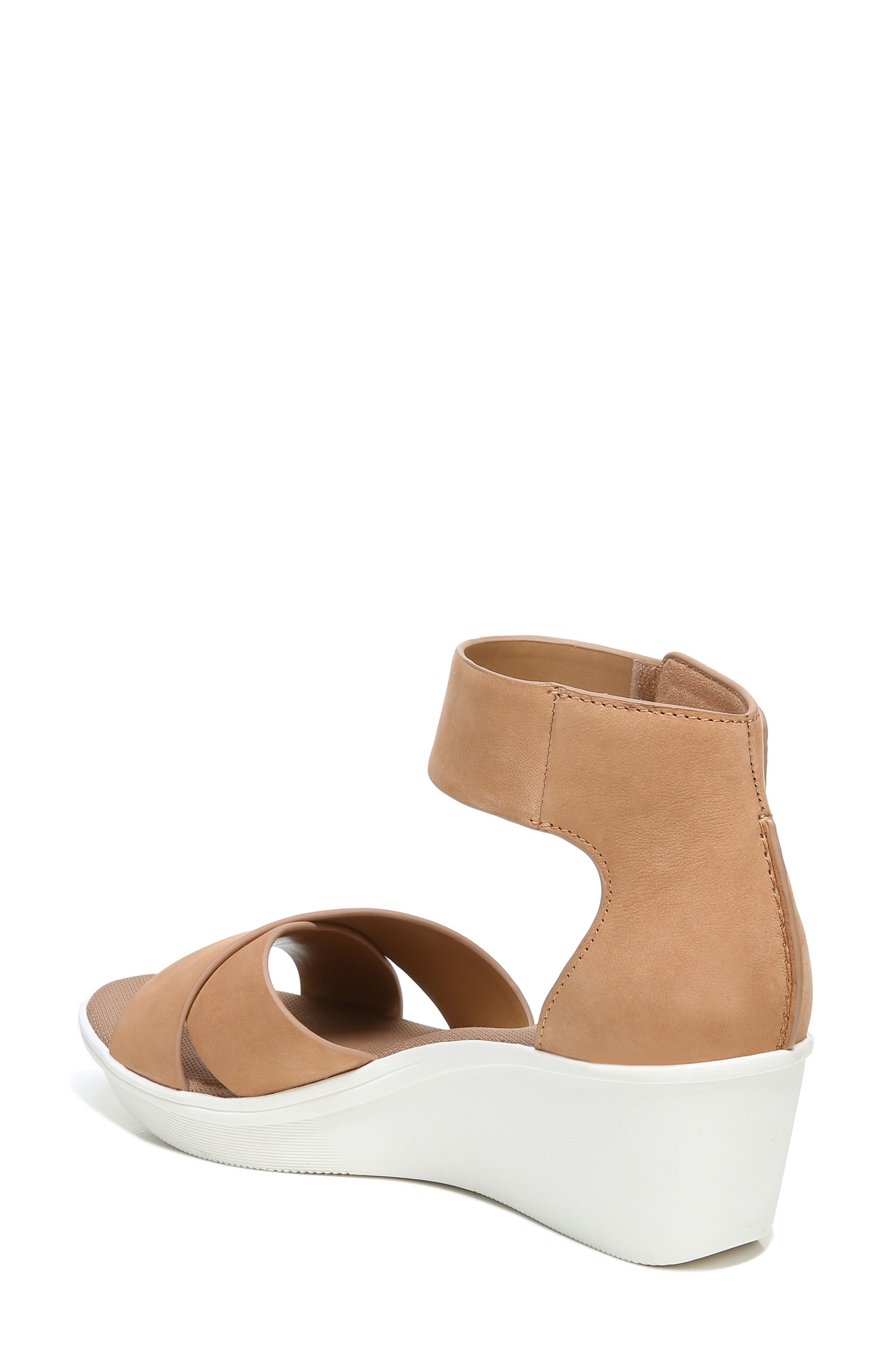 naturalizer riviera wedge