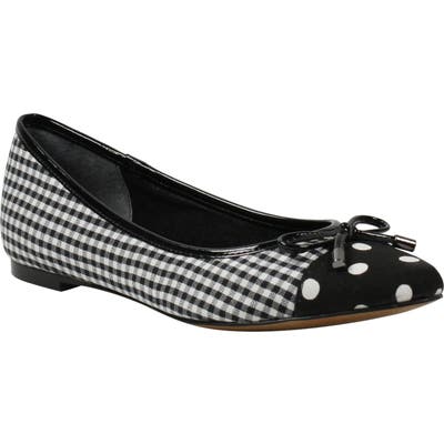 J. Renee Charmyne Skimmer Flat B - Black