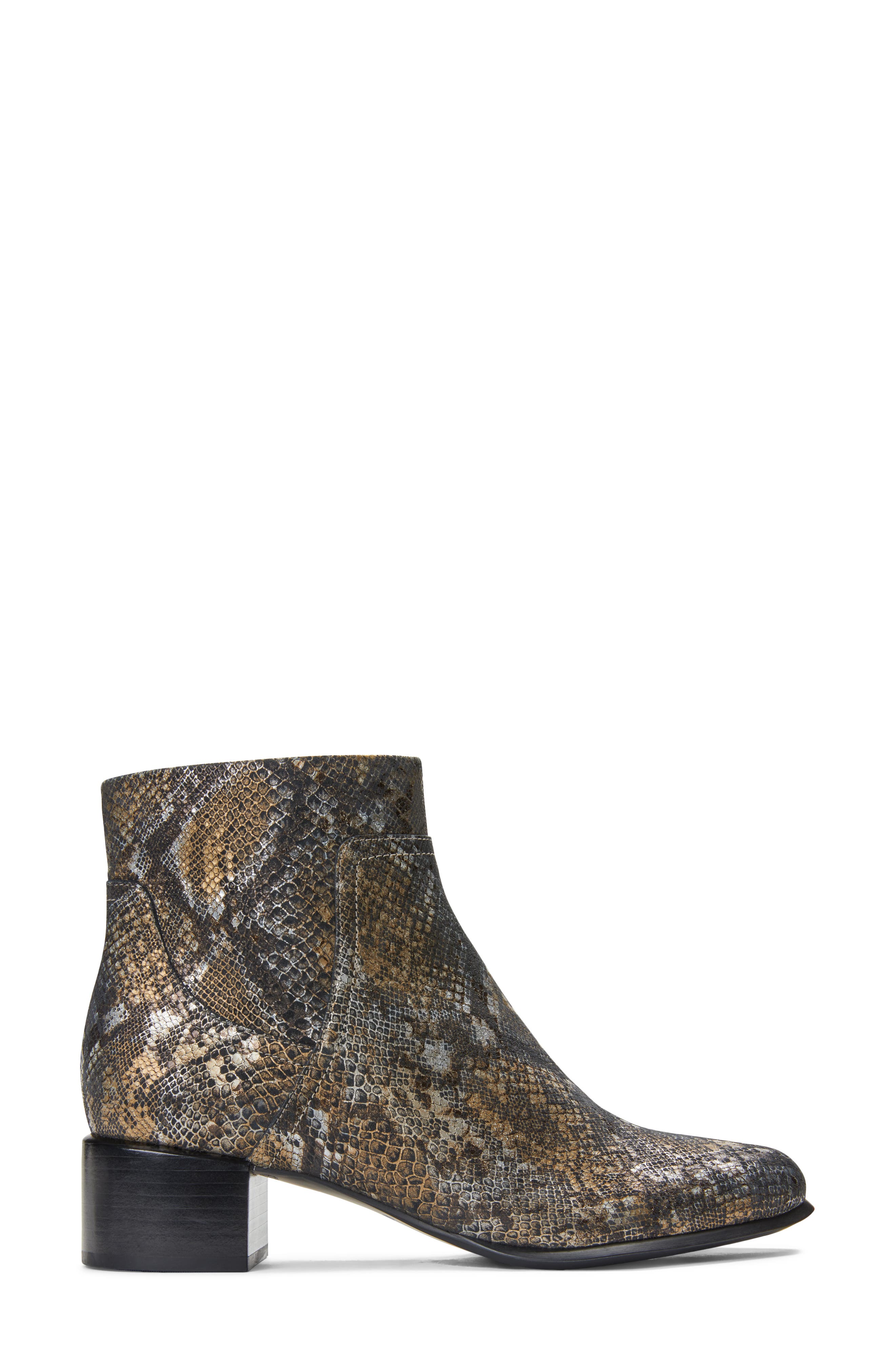 nordstrom vionic boots