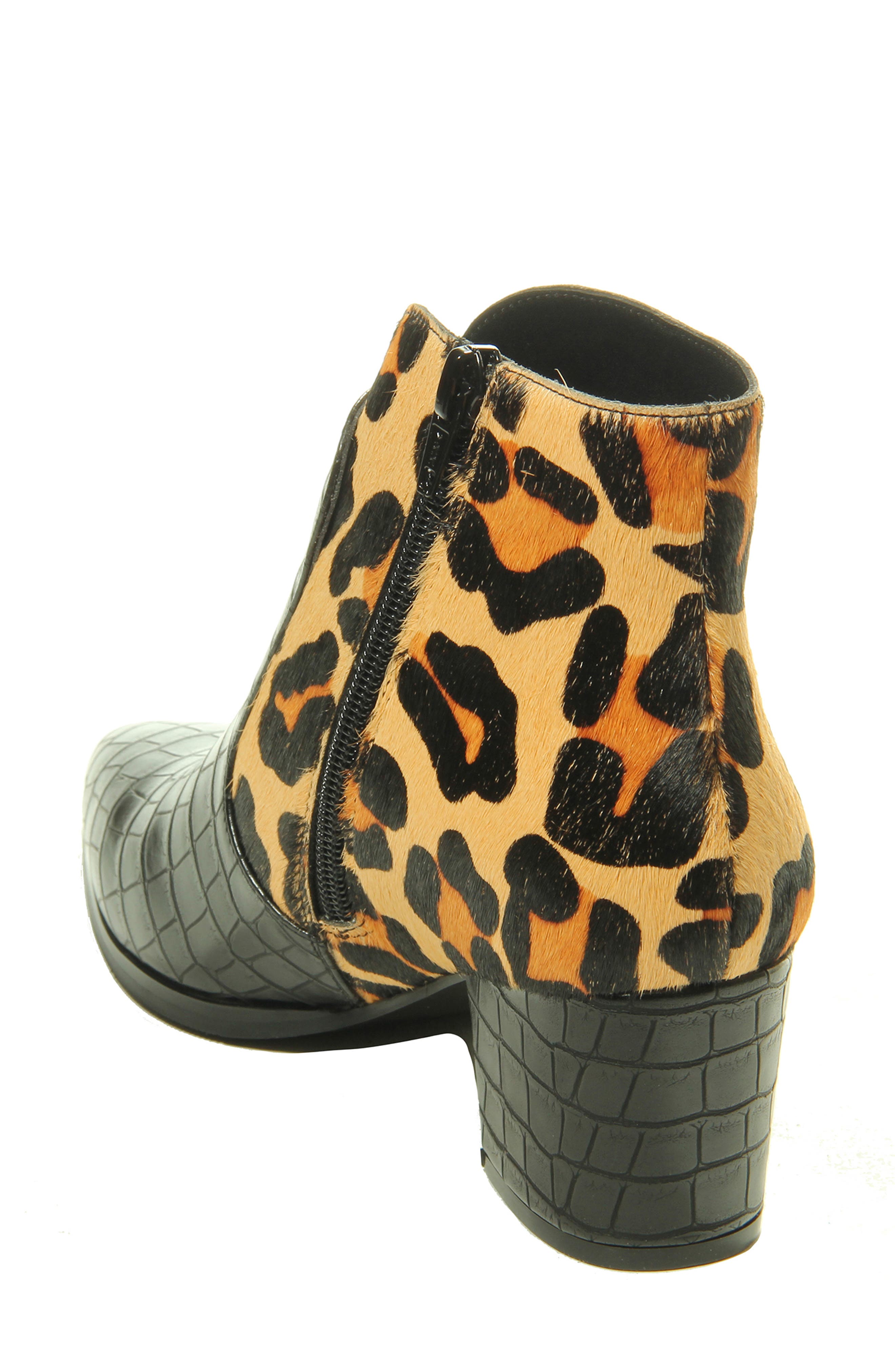 vaneli adelle bootie