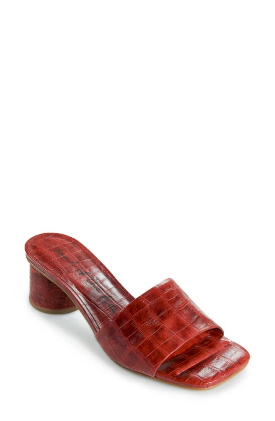 Band Of Gypsies Arbor Croc Embossed Slide Sandal In Wine