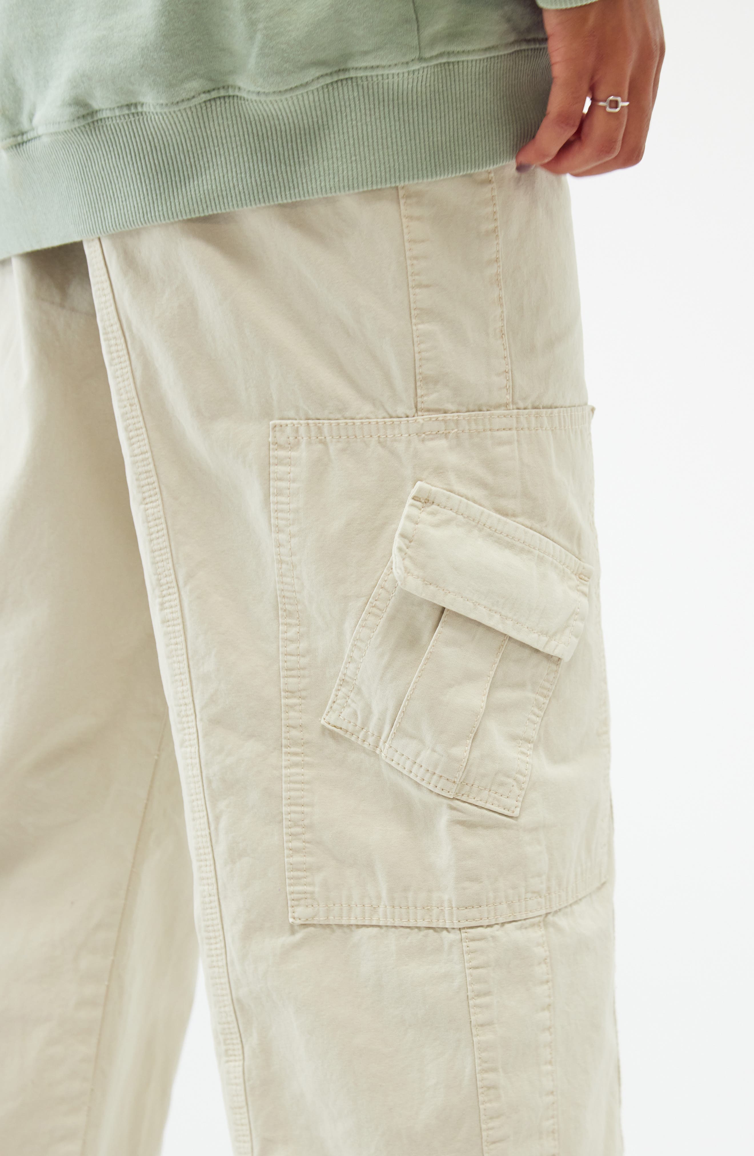 Contemporary London cargo pants オンラインストア売上 laverite.mg