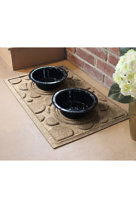 Bungalow Flooring Pet Bow Mat In Camel
