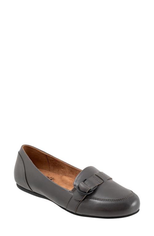 SoftWalk Serra Flat Grey at Nordstrom,