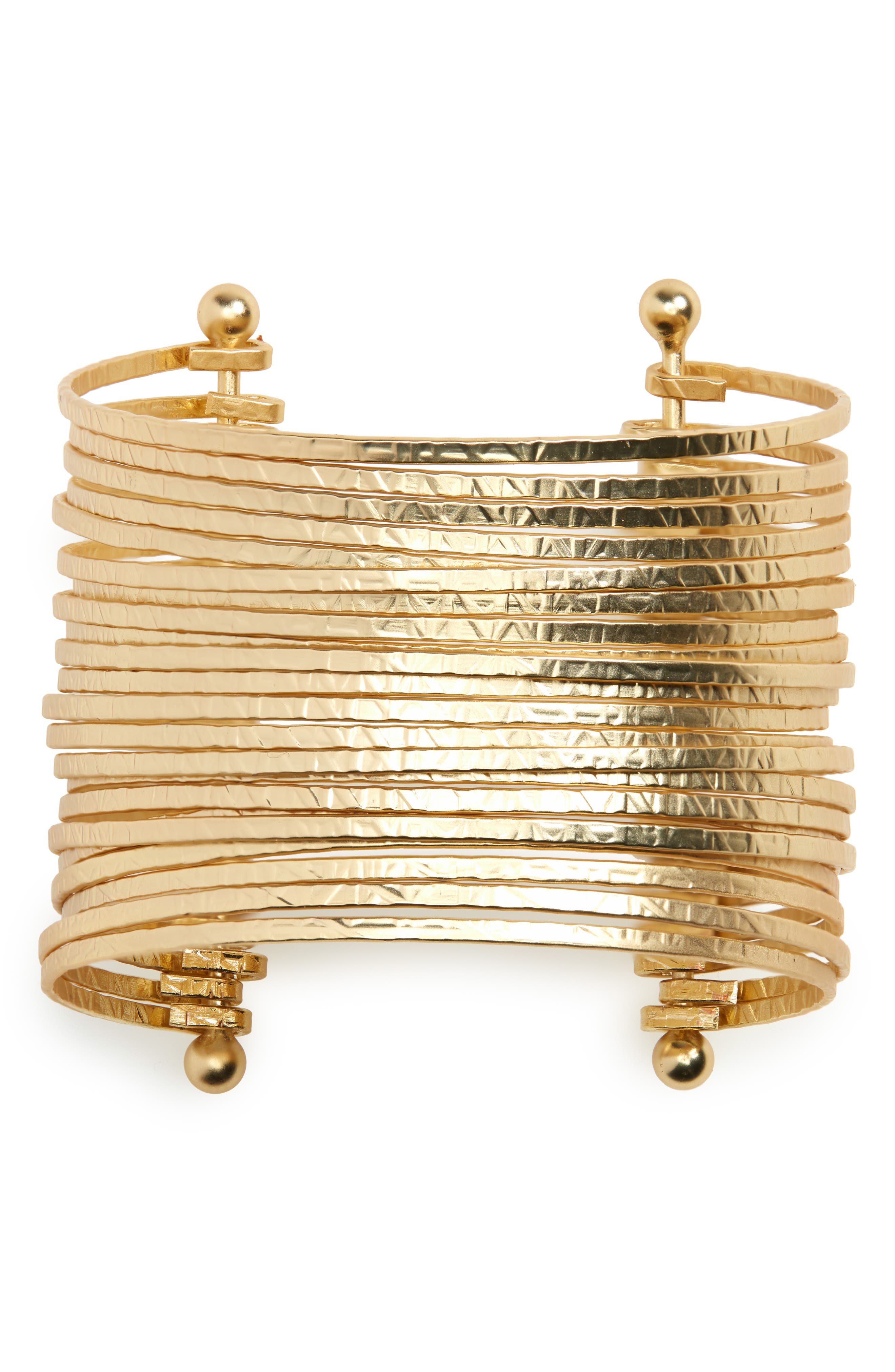 BCBGMAXAZRIA Synthetic Floral Stone Cuff Bracelet in Gold Womens Mens Jewellery Mens Bracelets Metallic 