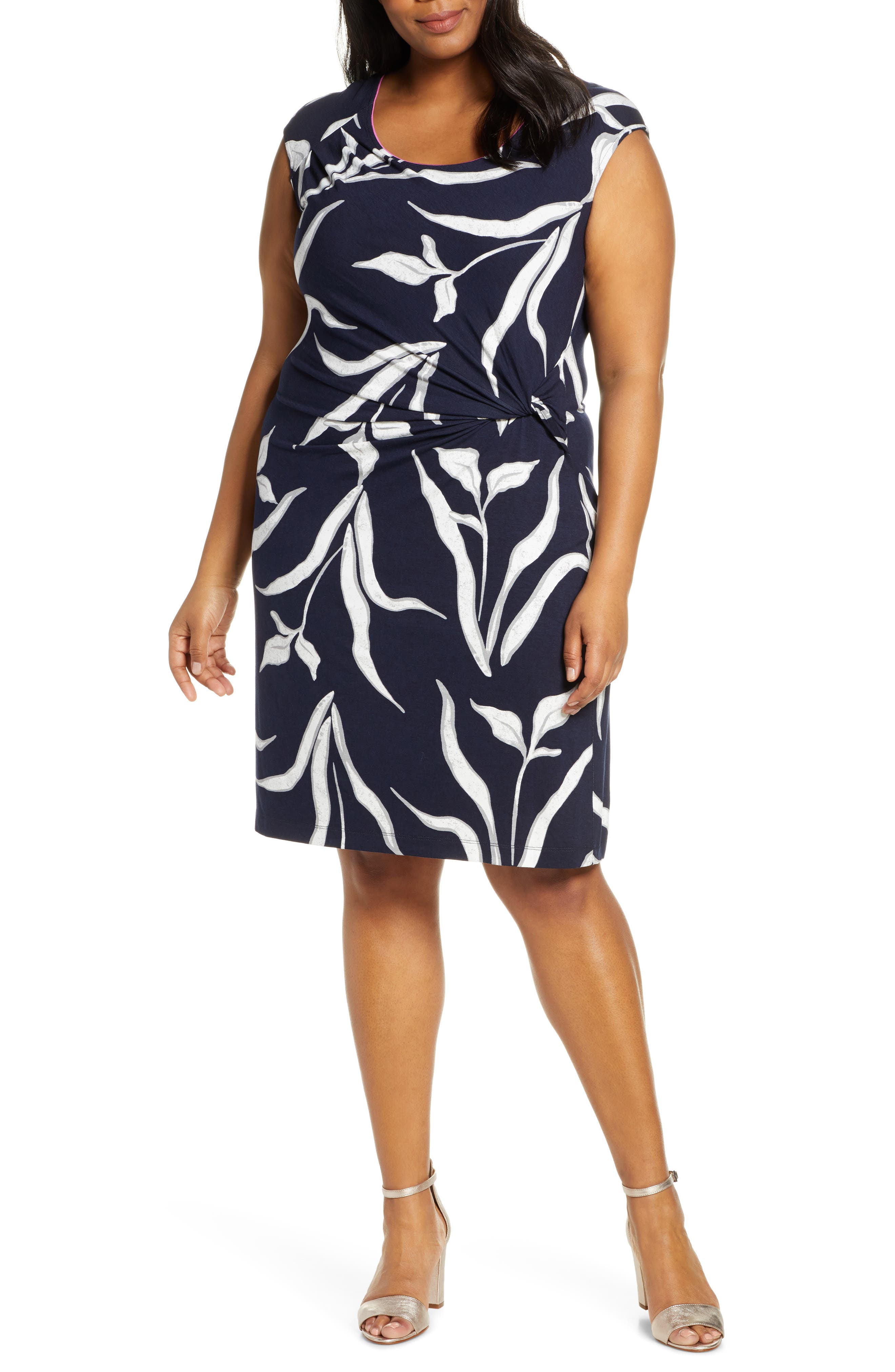 Plus Size Nic+Zoe Iris Floral Twist Sheath Dress, Black