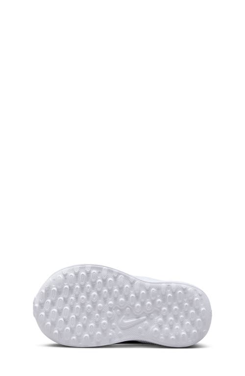 Nike Revolution 7 Sneaker In Black/white/white