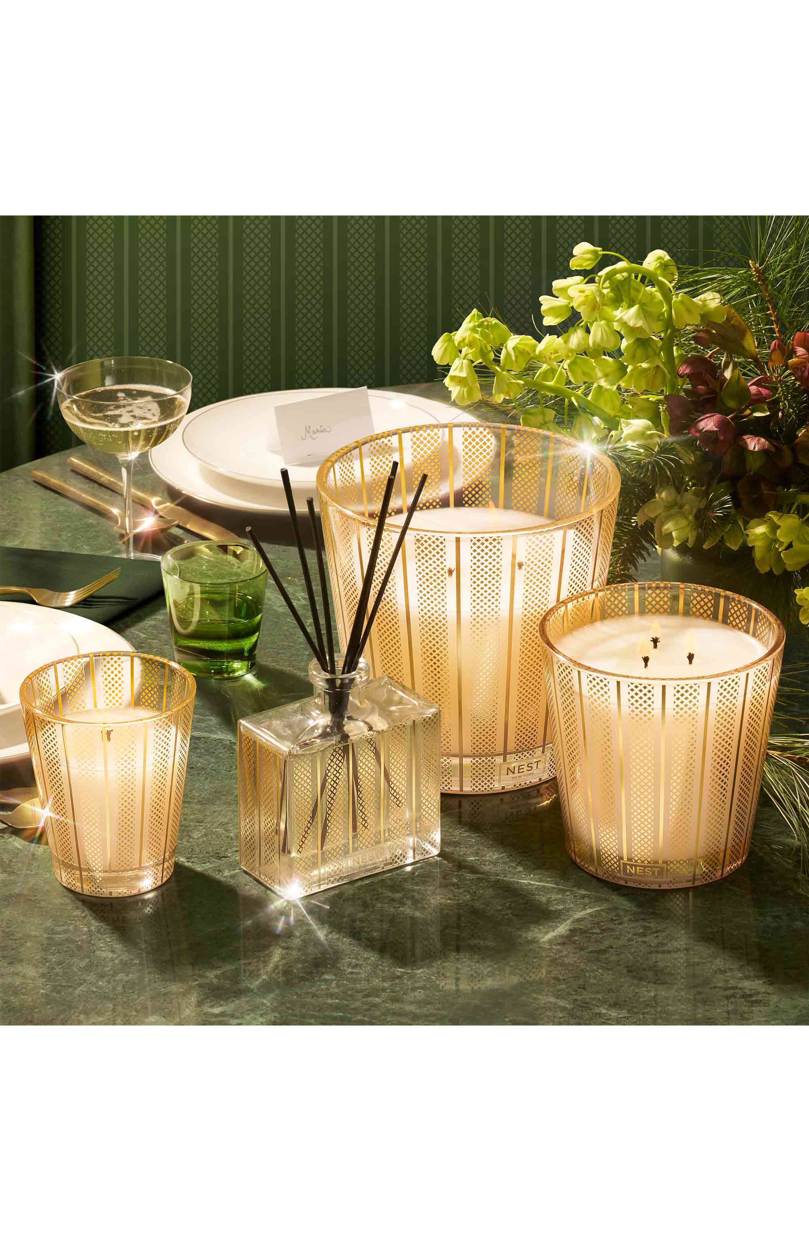 Nest New York Holiday & Birchwood Pine Classic Candle Set
