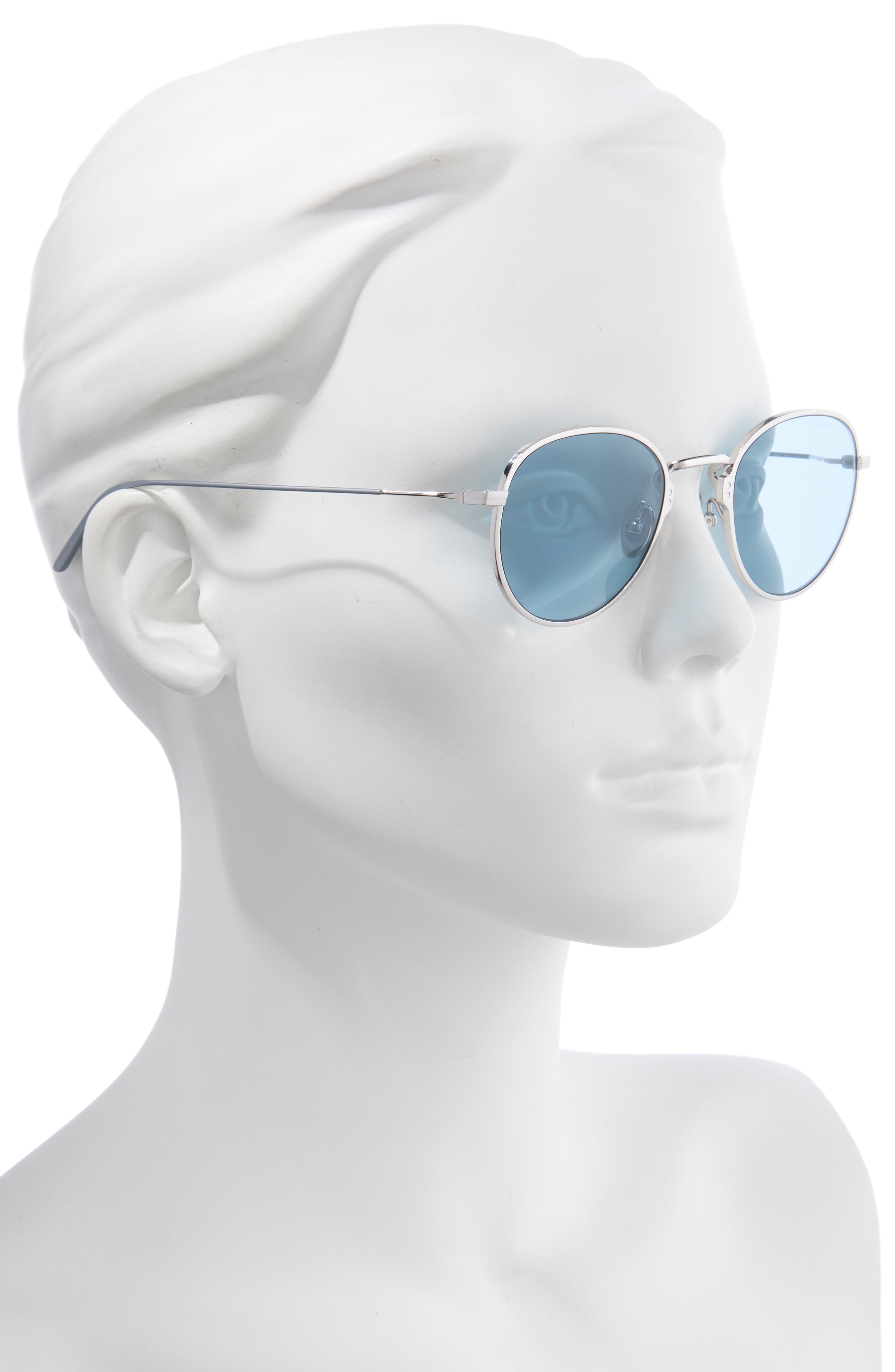 locs white sunglasses