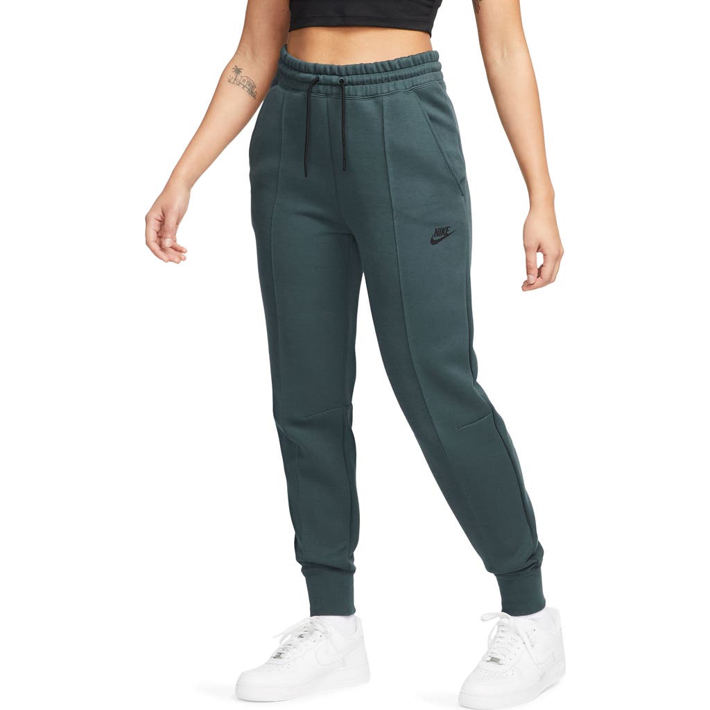 Nike Sportswear Tech Fleece Mid-rise Joggers In Green