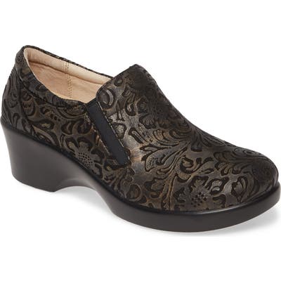 Alegria Eryn Pump