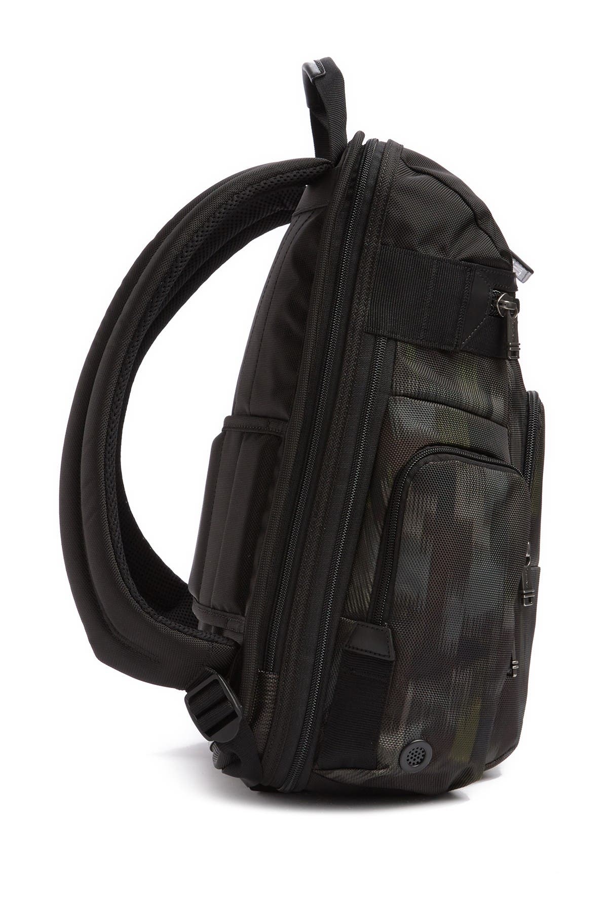 tumi nickerson 3