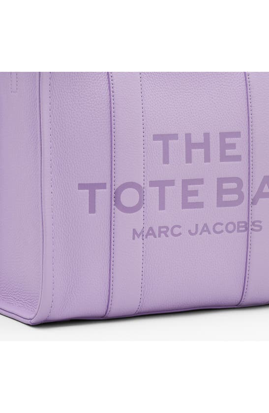 Shop Marc Jacobs The Leather Medium Tote Bag In Wisteria