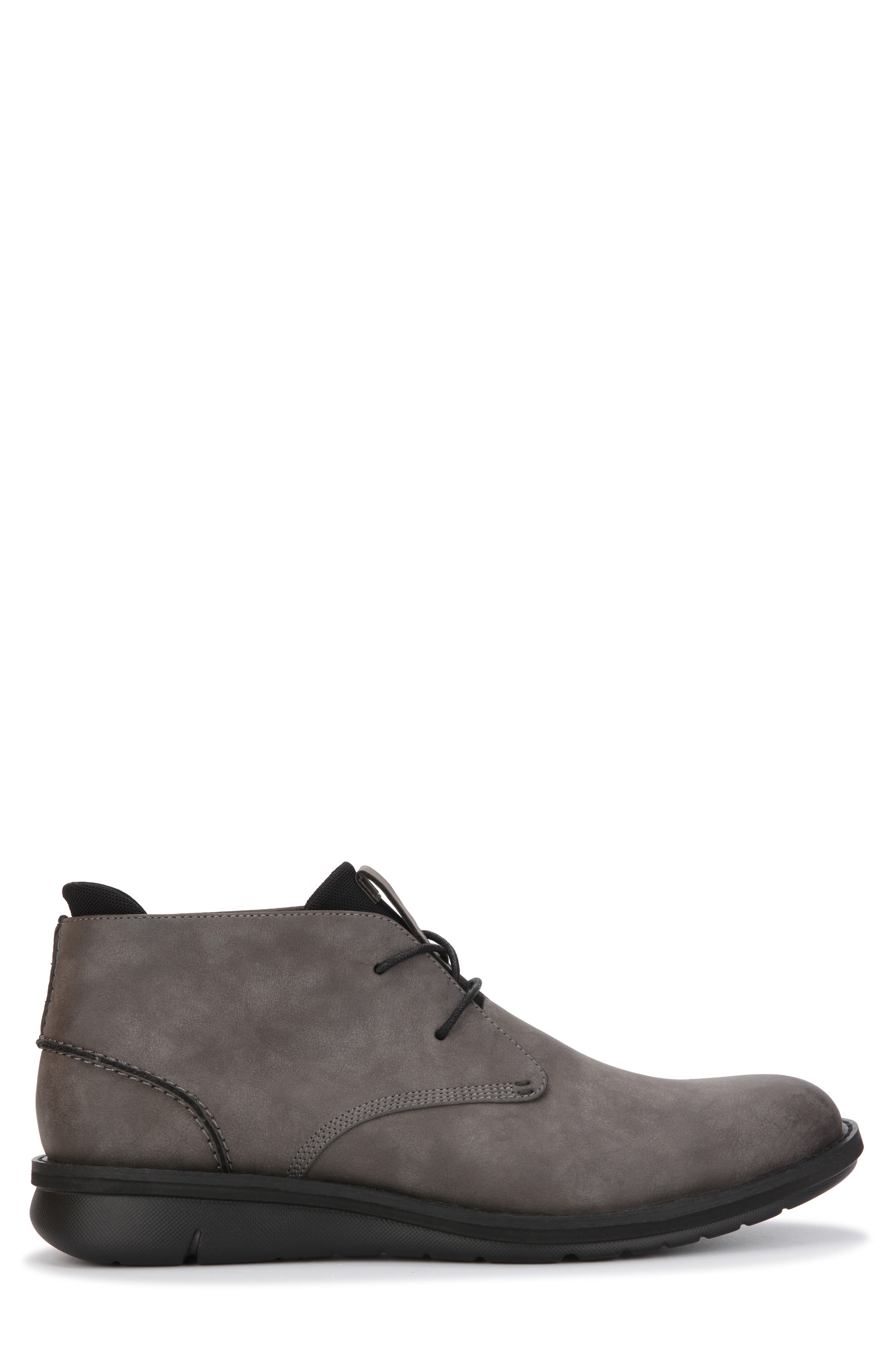 kenneth cole reaction casino leather chukka boot