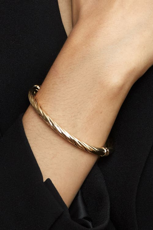 Oradina 14k Gold With A Twist Bangle Bracelet In Yellow Gold