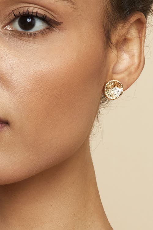 Oradina Sunburst Round Studs In Yellow Gold