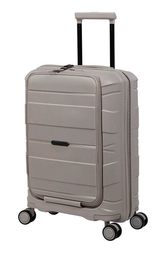It Luggage 22" Momentous 8 Wheel Spinner Case In Pumice Stone