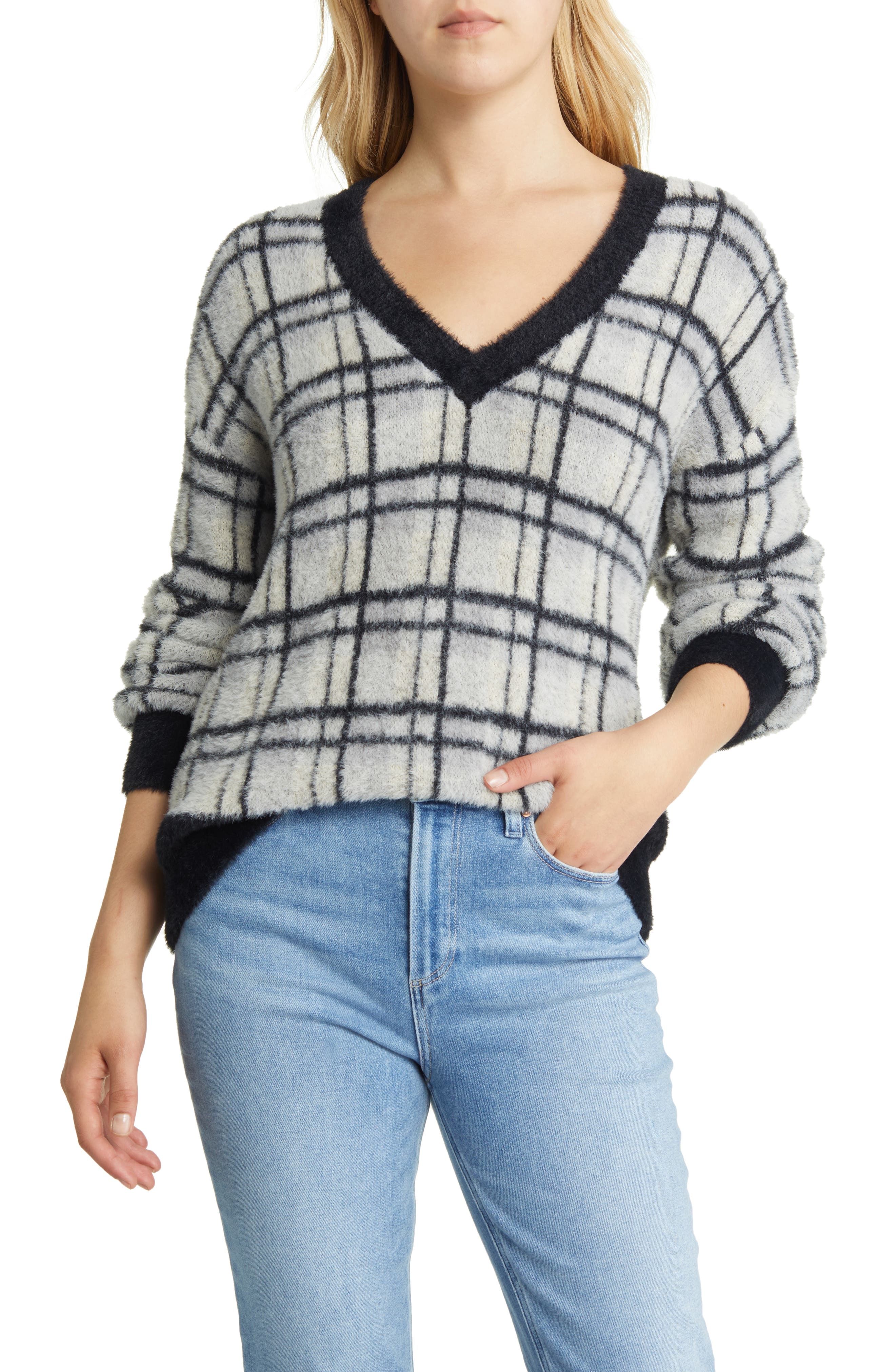 Halogen® V-Neck Plaid Jacquard Sweater 