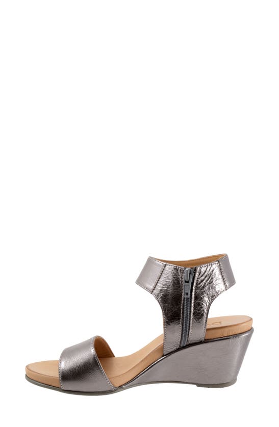 Bueno Ida Ankle Strap Wedge Sandal In Pewter Metallic