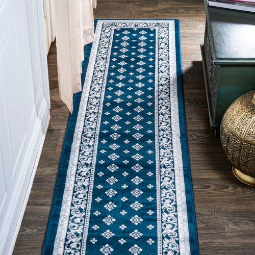 Jonathan Y Acanthus French Border Area Rug In Navy/blue