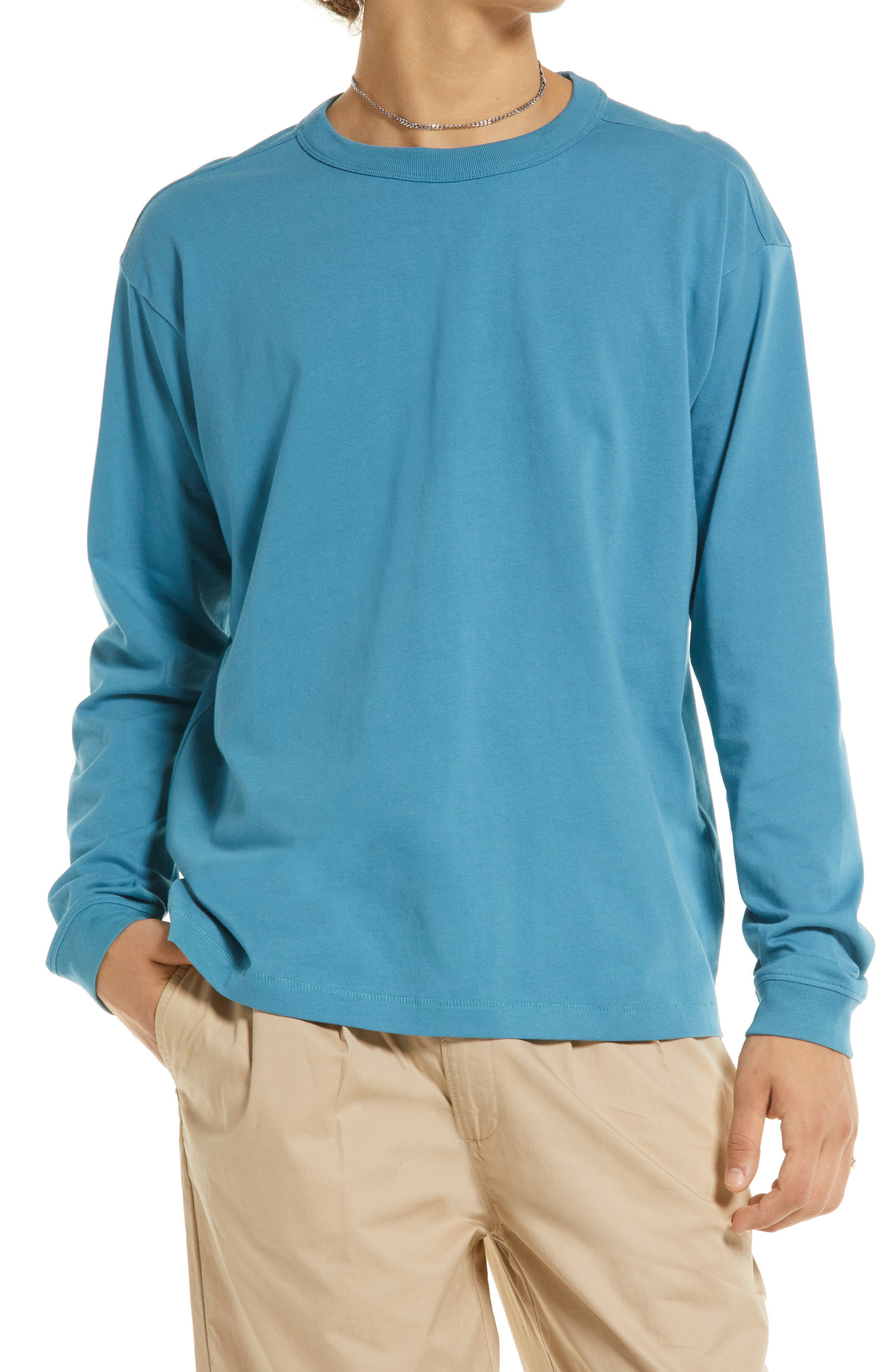 teal tee shirt