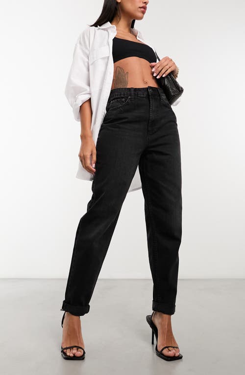 Relaxed Mom Jeans in Black