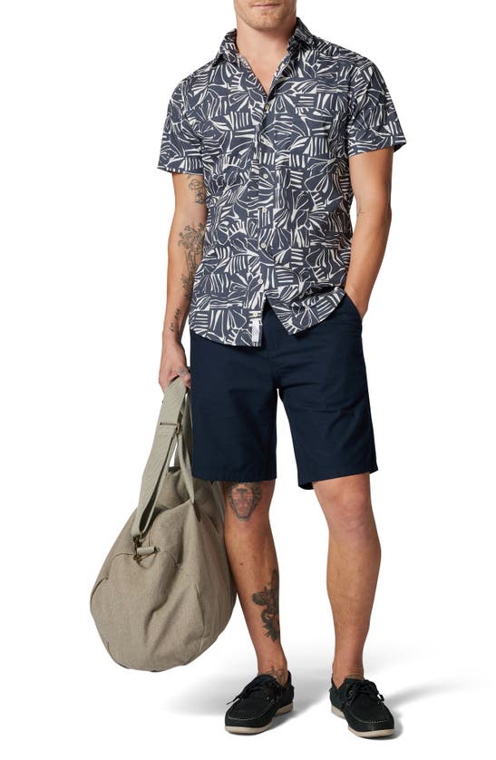 Rodd & Gunn Webber Street Short Sleeve Button-up Shirt In Indigo