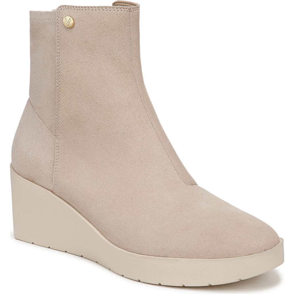 Vionic Skylar Wedge Boot In Oatmeal