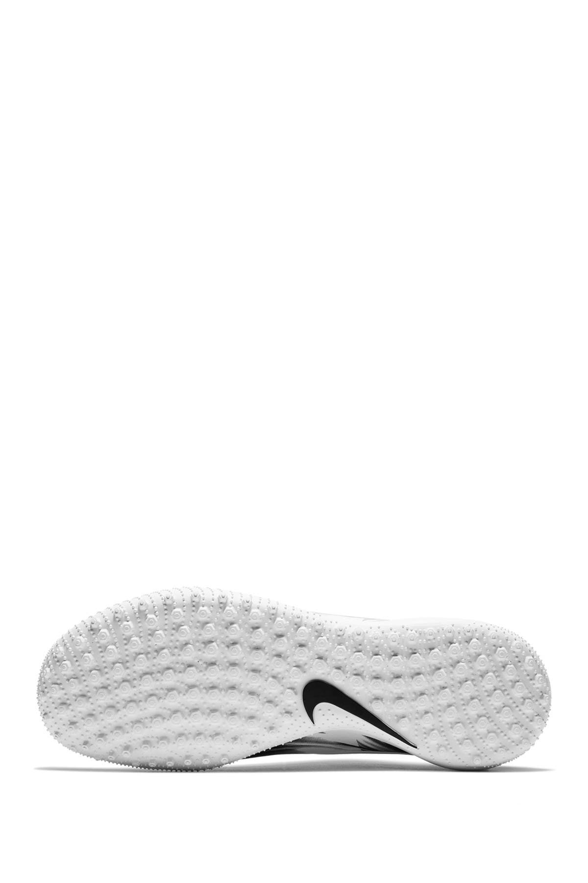 nike vapor varsity low turf