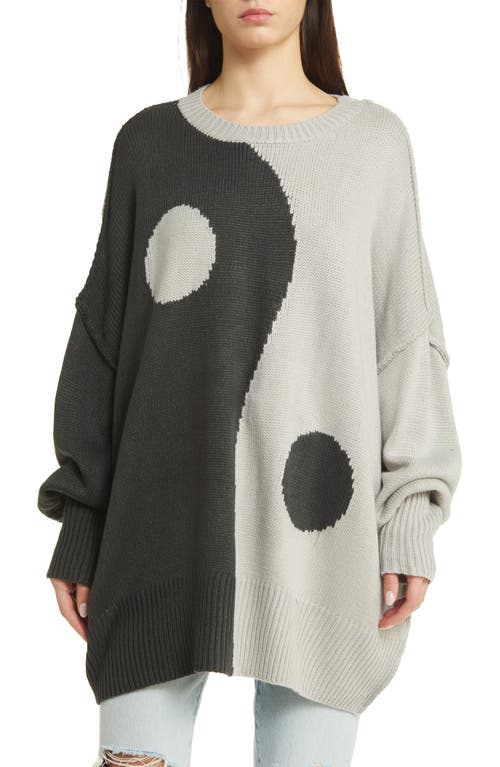 Yin & Yang Oversize Sweater in Shades Of Grey