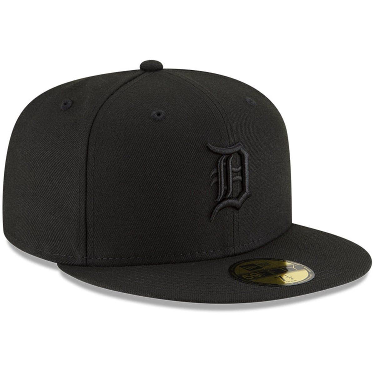 black detroit fitted hat