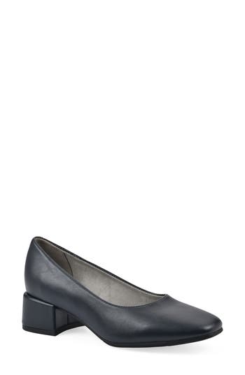 Cliffs By White Mountain Quintesa Pump In Navy Smooth