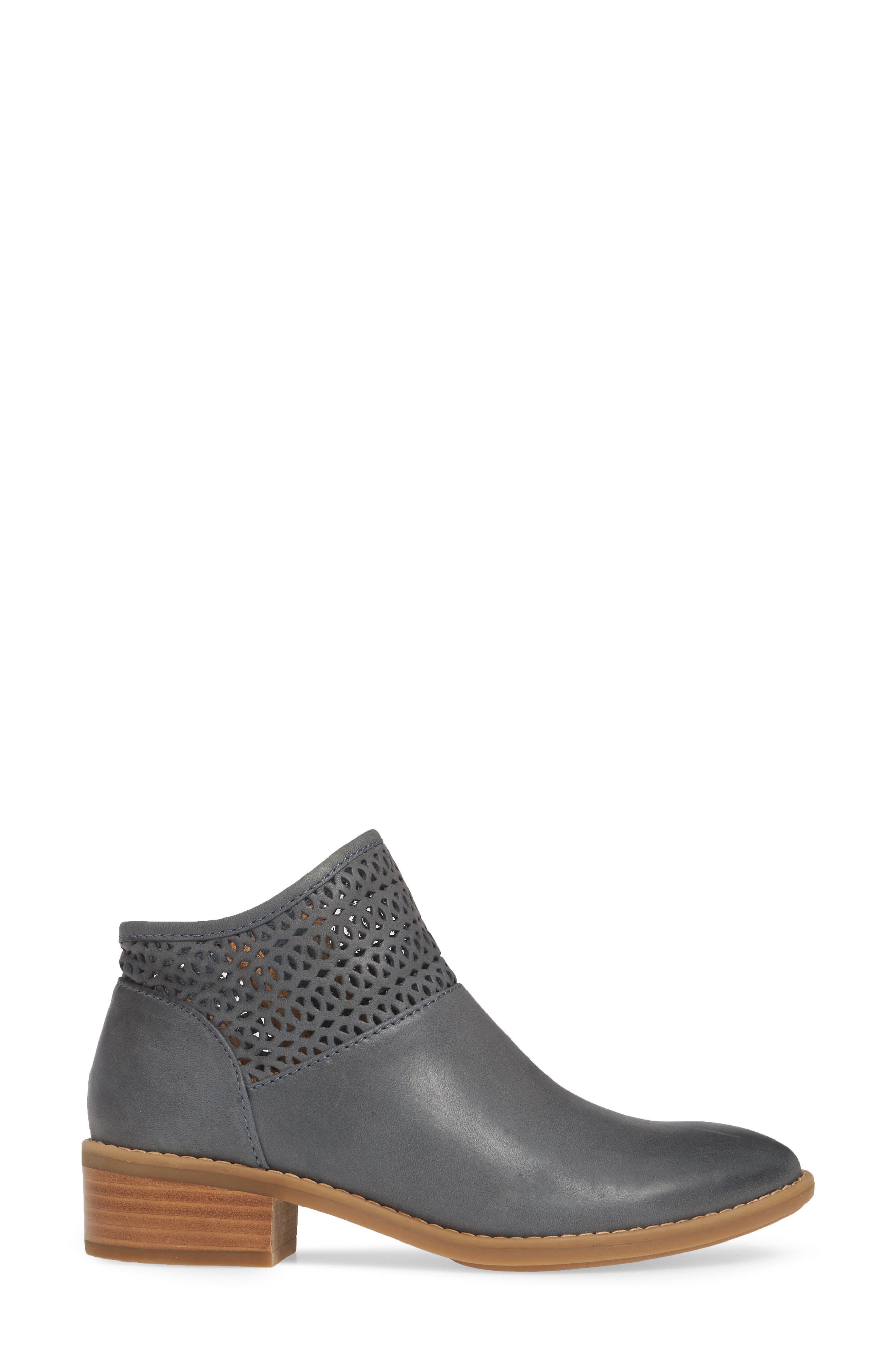 comfortiva cailean bootie