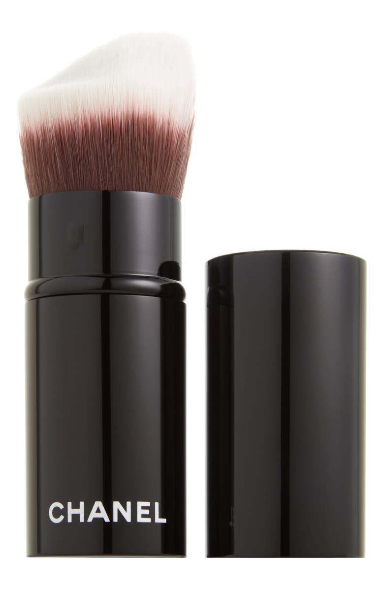 CHANEL LES PINCEAUX DE CHANEL RETRACTABLE FOUNDATION BRUSH N°103