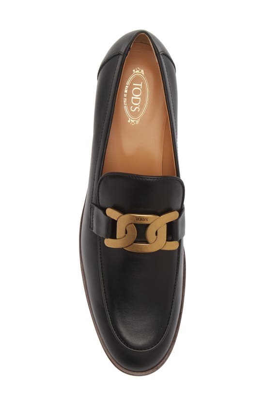 Shop Tod's Chain Detail Loafer In Nero